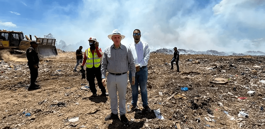 Jarabacoa declara emergencia sanitaria por incendio en vertedero