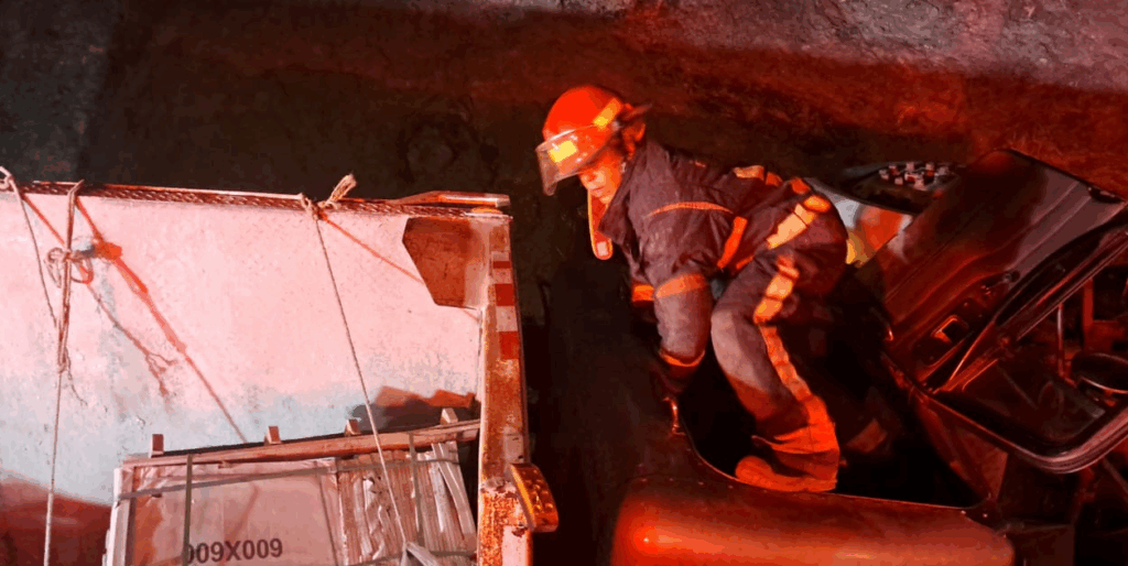 Camión se vuelca en Jarabacoa y deja dos haitianos heridos