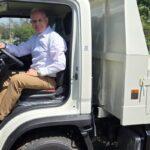 Jarabacoa recibe nuevo camión de limpieza