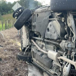Yipeta se Vuelca en Carretera de Jarabacoa
