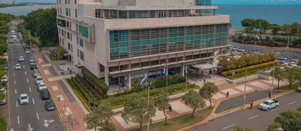 Condenan a prisión a hombre por tala ilegal en Jarabacoa